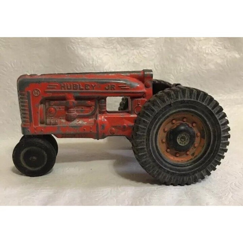 VINTAGE HUBLEY Jr. Kiddie Toy 7" Narrow Front End Red Farm Tractor ~ Made in USA